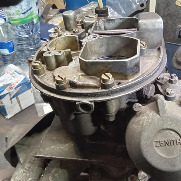 121125 1973 Mercedes 250 Carburettor Overhaul 30