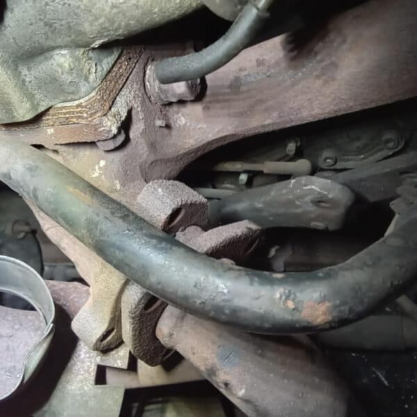 121125 1973 Mercedes 250 Carburettor Overhaul 34