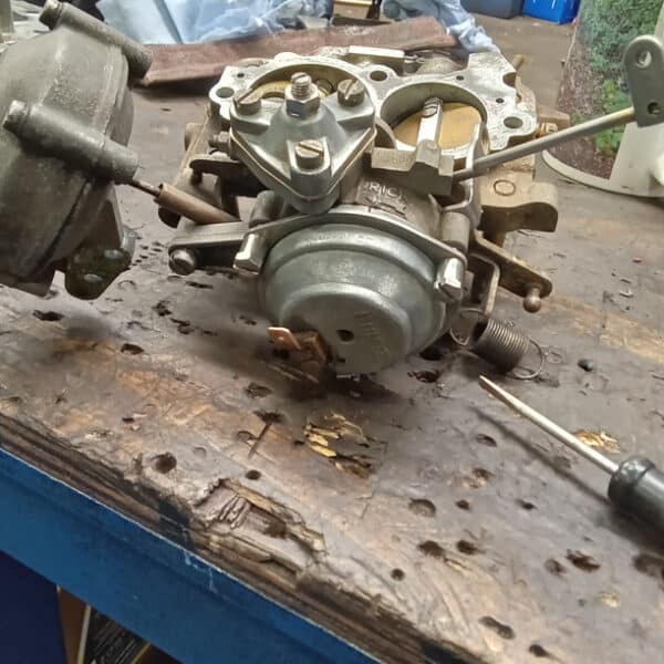 121125 1973 Mercedes 250 Carburettor Overhaul 45