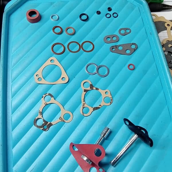 121125 1973 Mercedes 250 Carburettor Overhaul 48