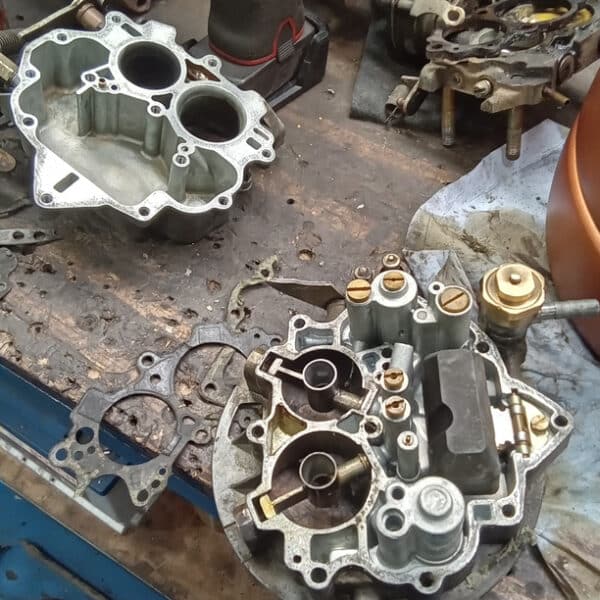 121125 1973 Mercedes 250 Carburettor Overhaul 49