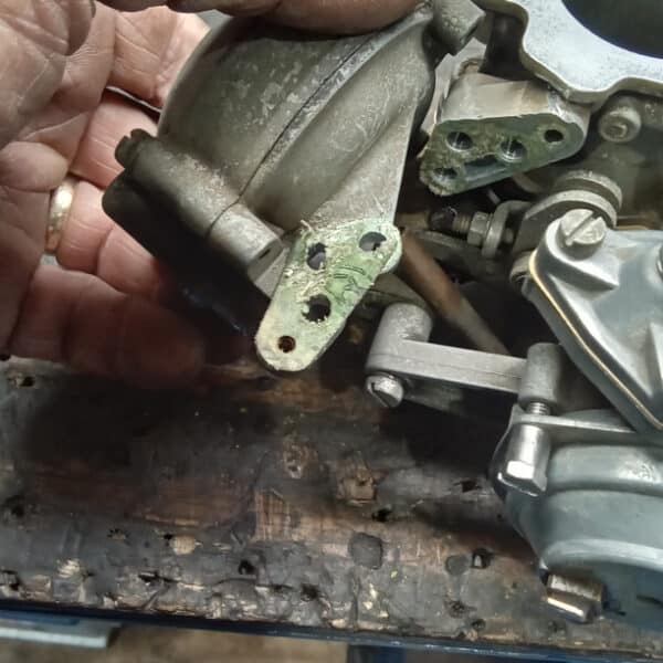 121125 1973 Mercedes 250 Carburettor Overhaul 6