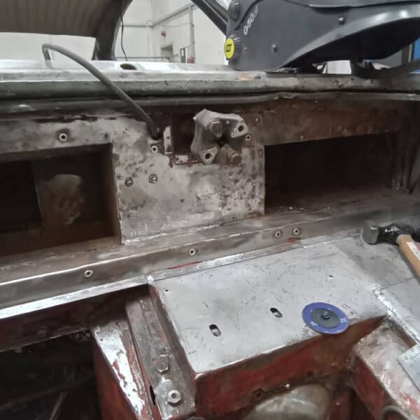 131125 1970 Aston Martin DBS Firewall Rust Repair 2