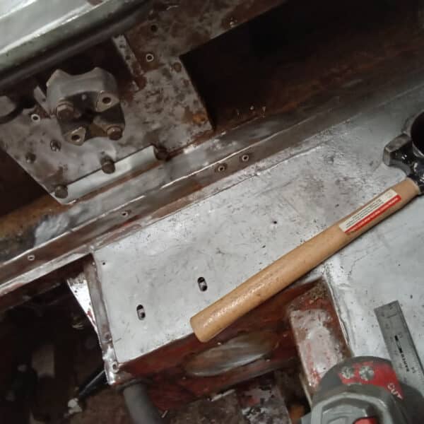 131125 1970 Aston Martin DBS Firewall Rust Repair