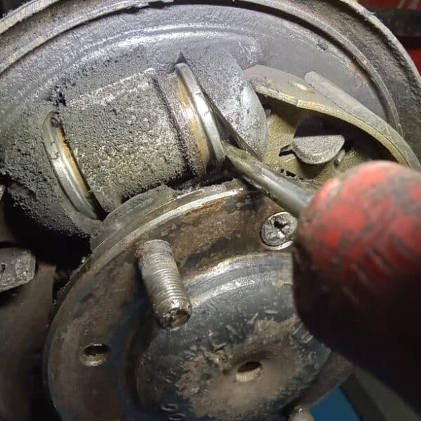 131125 1971 MG Midget PDI and Rear Brake Strip 2