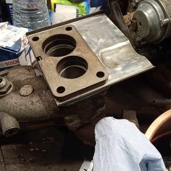 131125 1973 Mercedes 250 Rear Carburettor Overhaul 12