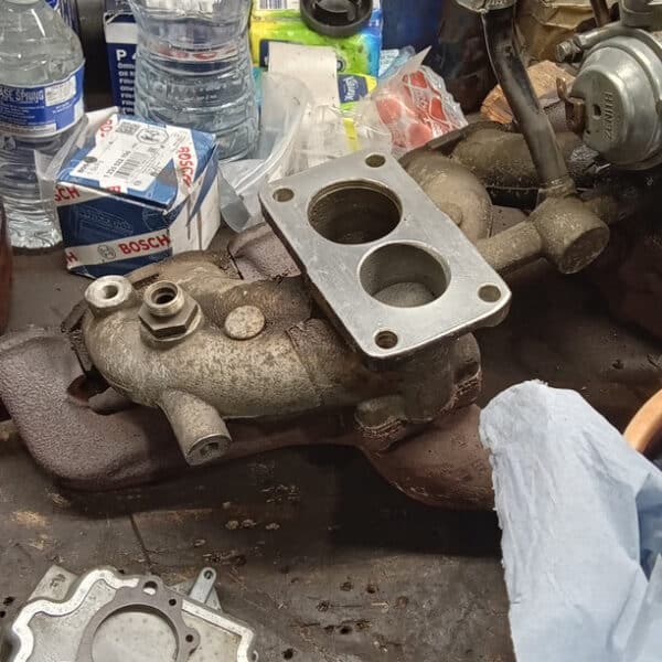 131125 1973 Mercedes 250 Rear Carburettor Overhaul 14