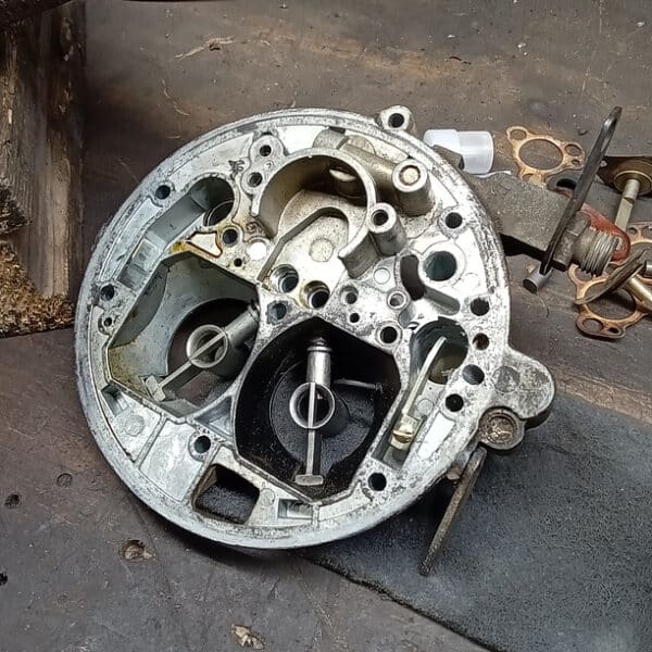 131125 1973 Mercedes 250 Rear Carburettor Overhaul 22