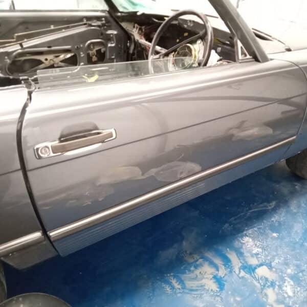 131125 1987 Mercedes 500SL Reassembled 6