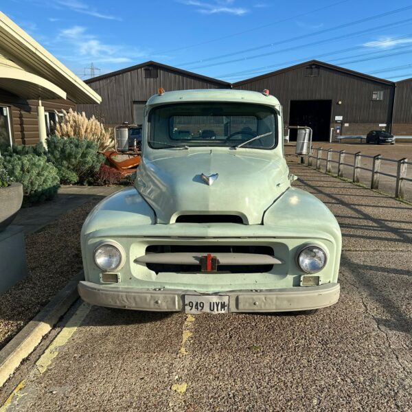 141125 1955 International Harvester Pickup arrival 14