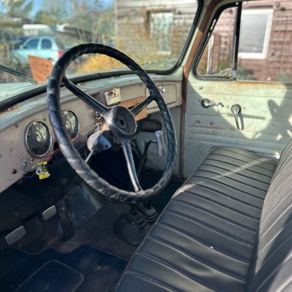 141125 1955 International Harvester Pickup arrival 5