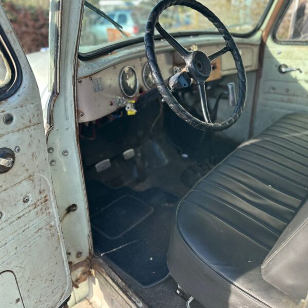 141125 1955 International Harvester Pickup arrival 7