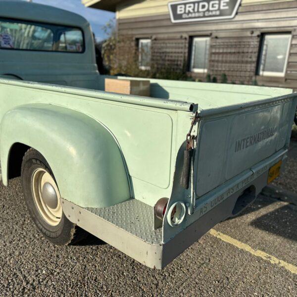 141125 1955 International Harvester Pickup arrival 8