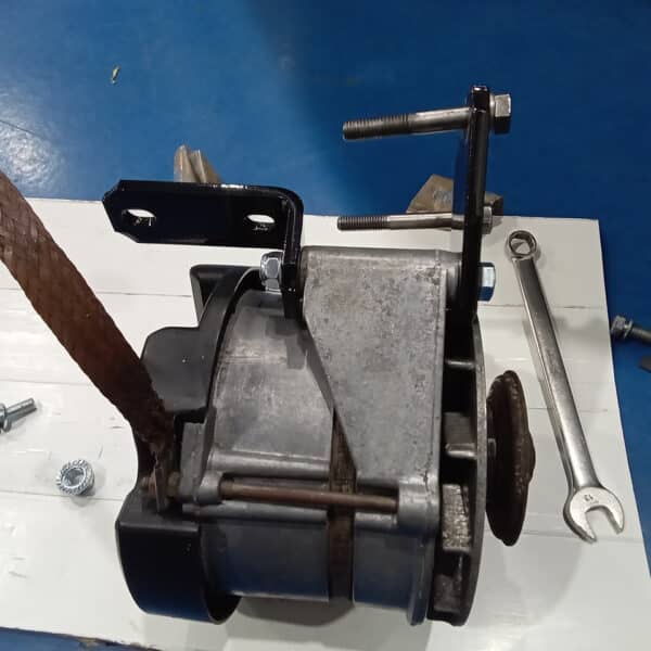 151125 1969 Audi 70L Alternator Brackets and Wiring 12