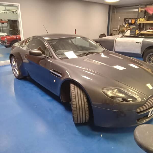 171125 2006 Aston Martin V8 Vantage Finished