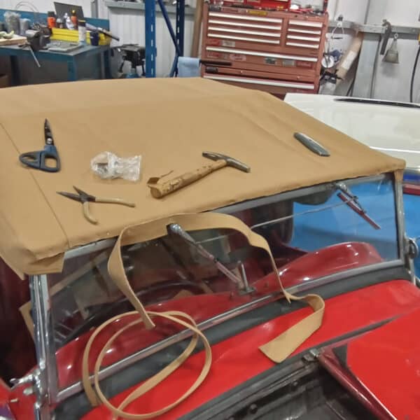 181125 1949 MG TC New Roof 6