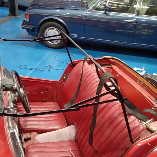 181125 1949 MG TC New Roof 9