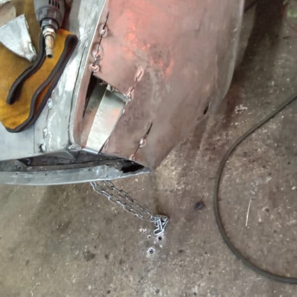 181125 1970 Aston Martin DBS Front Grille Fitment 2