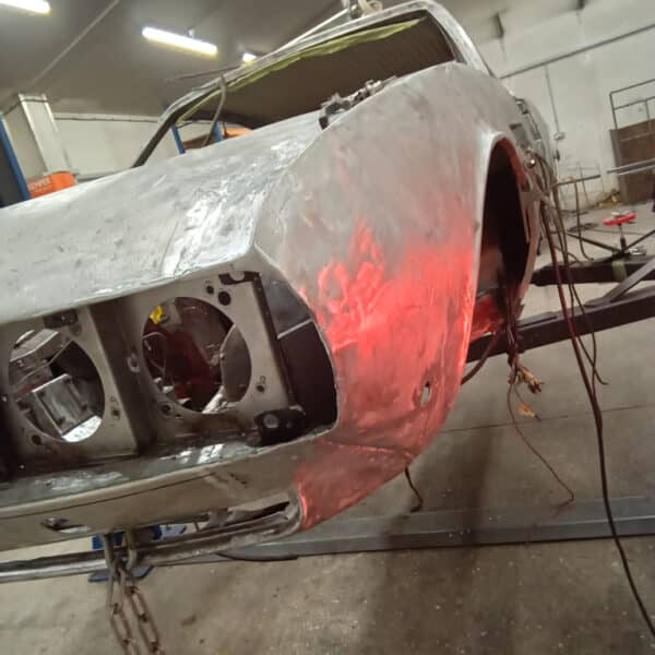 181125 1970 Aston Martin DBS Front Grille Fitment 4