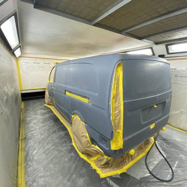 181125 2005 Mercedes Vito in colour 3