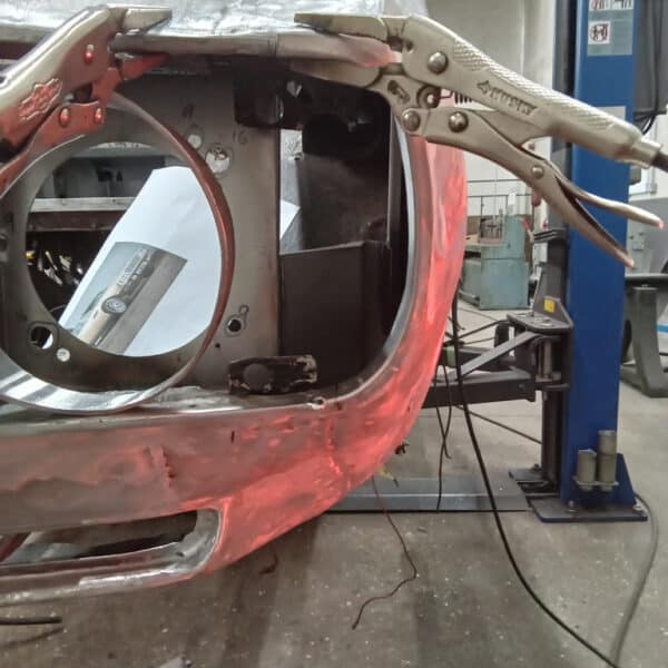 191125 1970 Aston Martin DBS Grille Adjustments 3