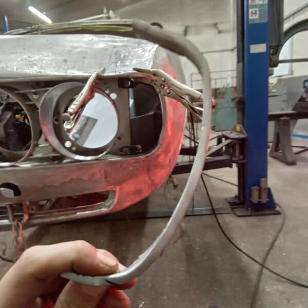 191125 1970 Aston Martin DBS Grille Adjustments 4