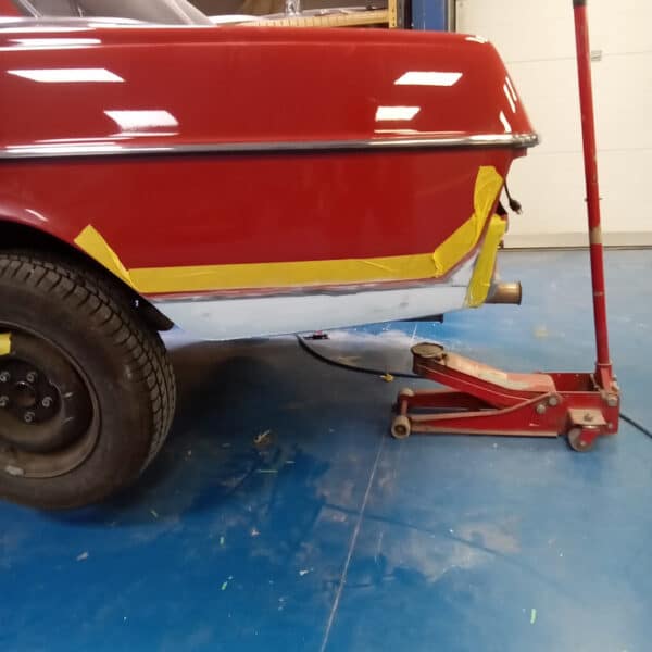 1973 Mercedes 250 Panel Levelling 5