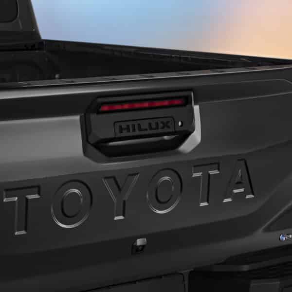 2026 TOYOTA Hilux BEV EXT 02