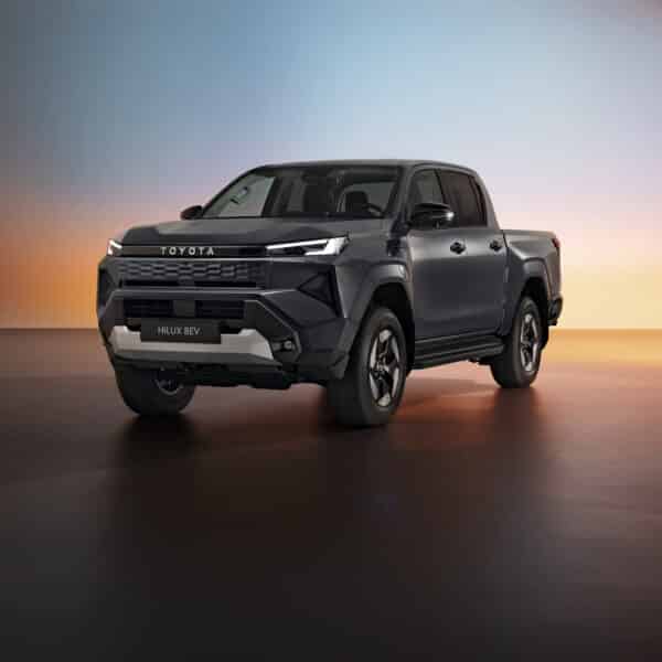 2026 TOYOTA Hilux BEV HERO 16