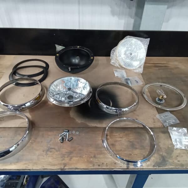 211125 1953 Aston Martin DB2 Headlights and Indicators Assembled and Fit 3