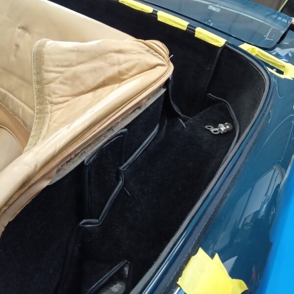 261125 1969 Aston Martin DB6 Volante Hood Frames and Carpets 15