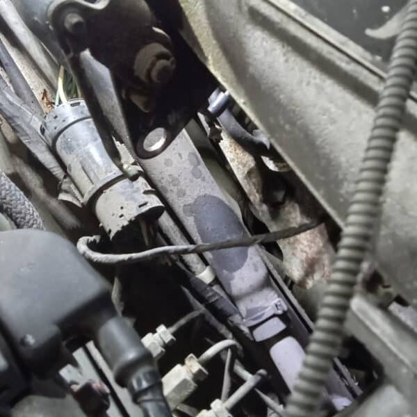 271125 1991 Jaguar XJS Radiator Hose and Level Check 4