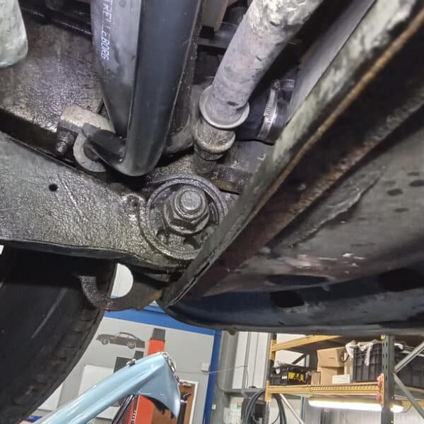 271125 1991 Jaguar XJS Radiator Hose and Level Check 9