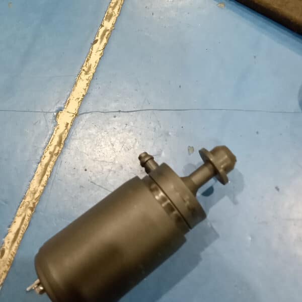 271125 1991 Jaguar XJS Repairs Fuel sender washer pump rear silencer 16