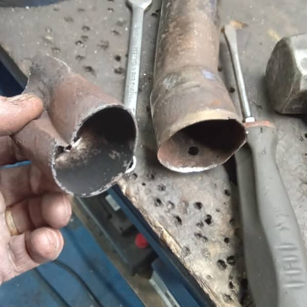 271125 1991 Jaguar XJS Repairs Fuel sender washer pump rear silencer 8