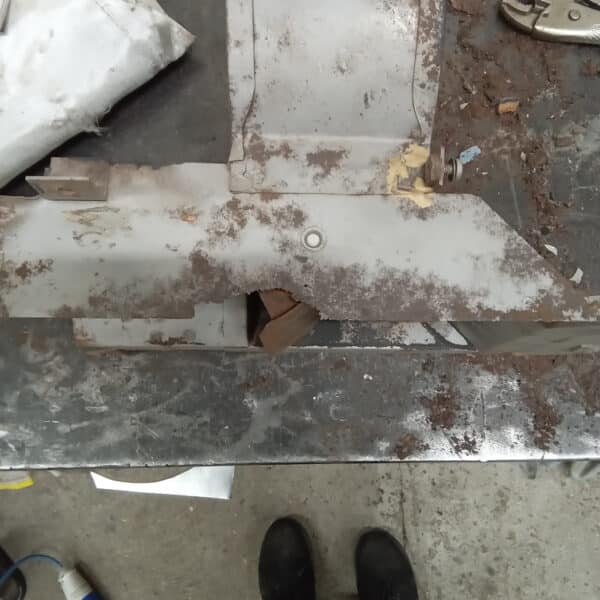 291025 1970 Aston Martin DBS Blower Box Repaired 5