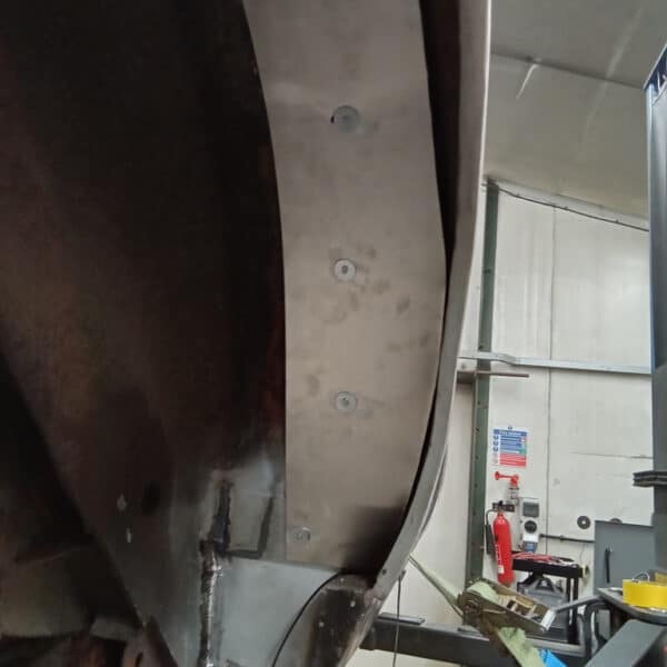 291025 1970 Aston Martin DBS Inner Wheel Well 2