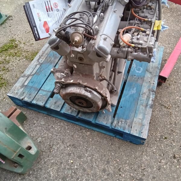 311025 1970 Aston Martin DBS Engine Removed 2