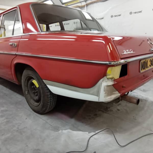 311025 1973 Mercedes 250 in Primer 5