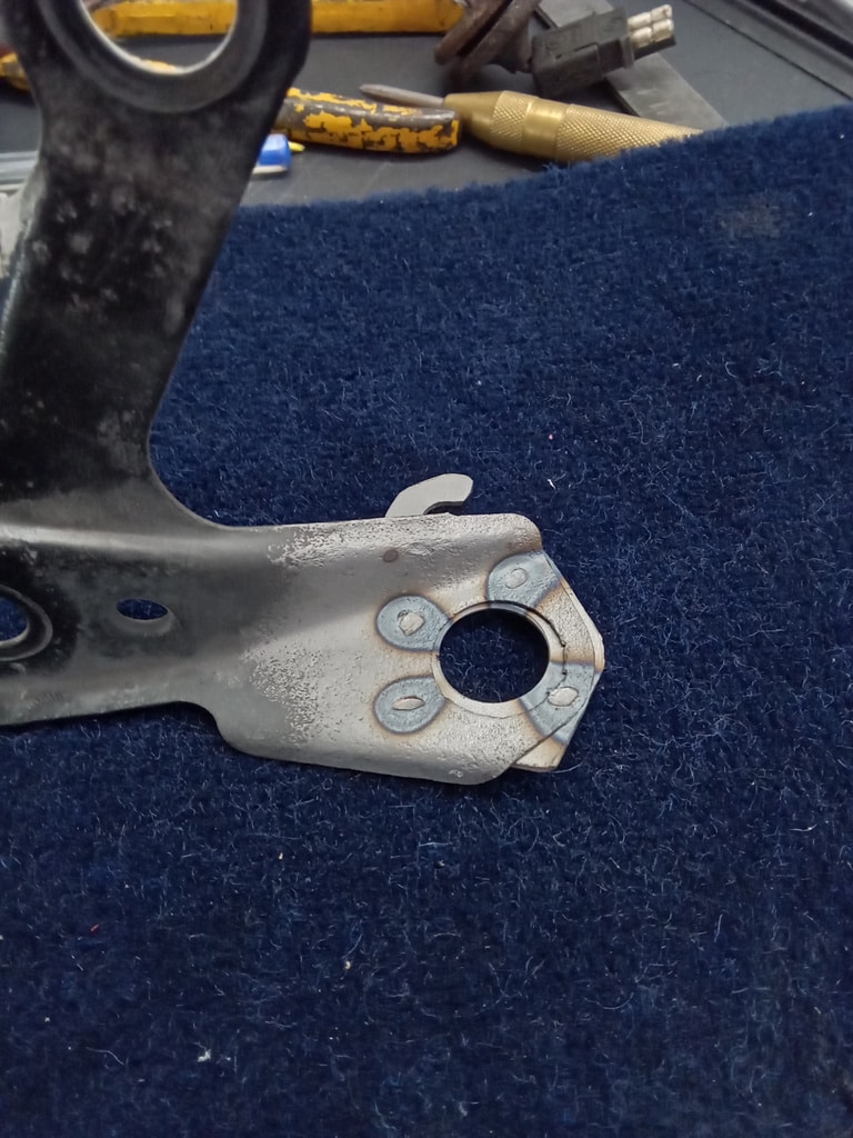 311025 1978 Mercedes 350SL Brakes Steering Diff Mount 14