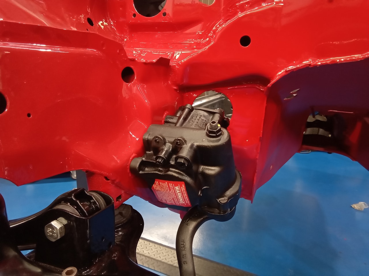 311025 1978 Mercedes 350SL Brakes Steering Diff Mount 18