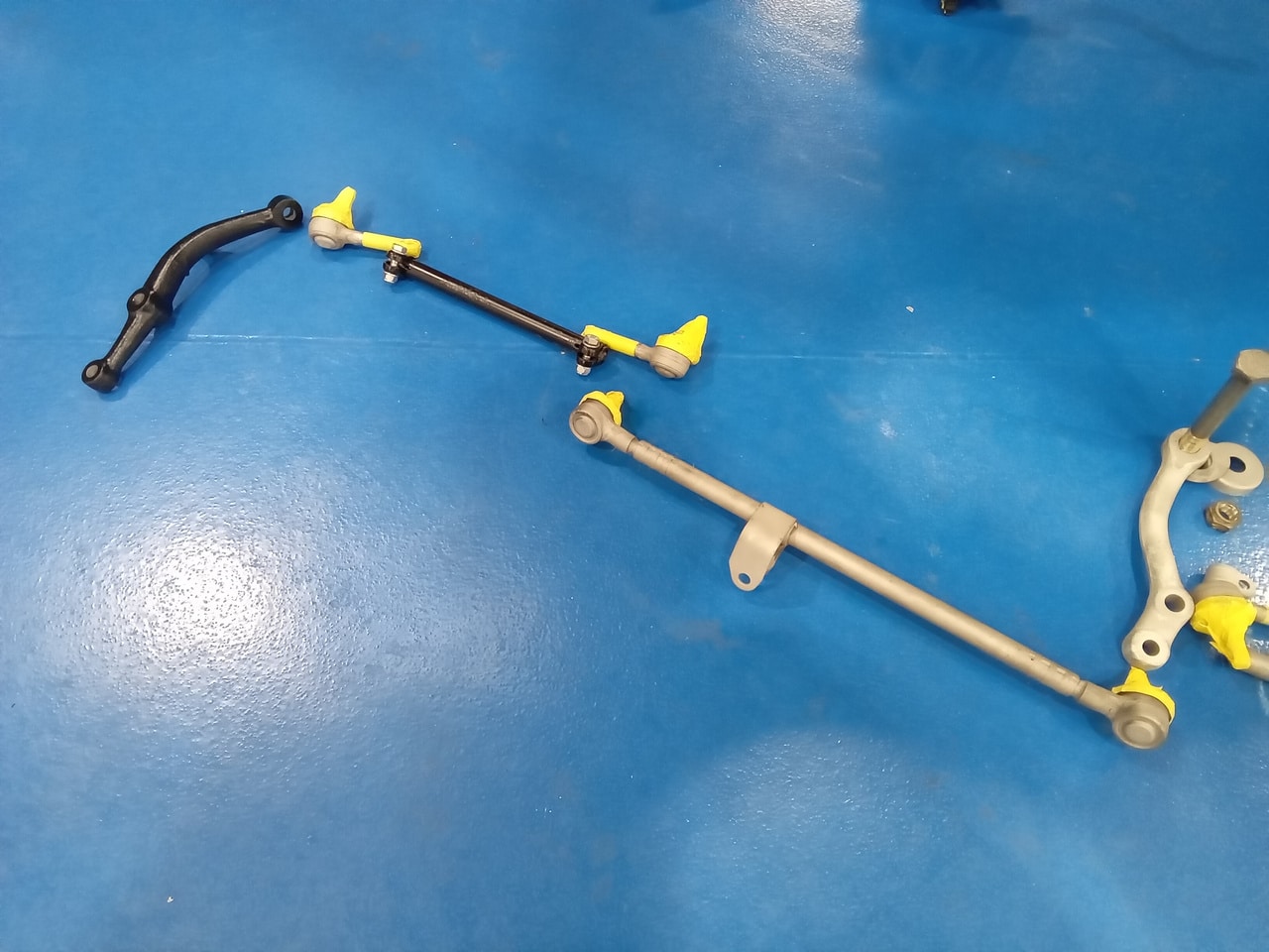 311025 1978 Mercedes 350SL Brakes Steering Diff Mount 21