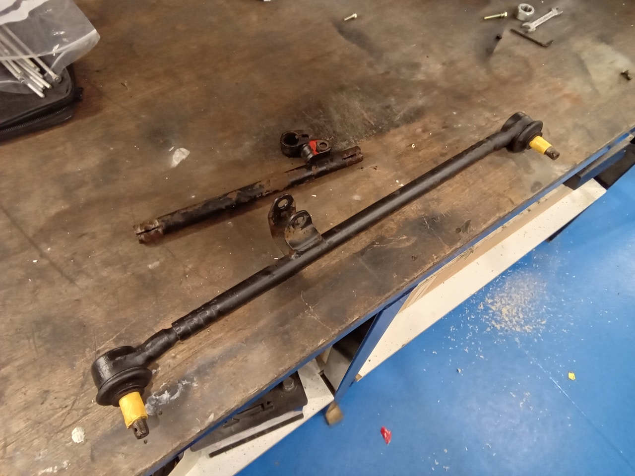 311025 1978 Mercedes 350SL Brakes Steering Diff Mount 25