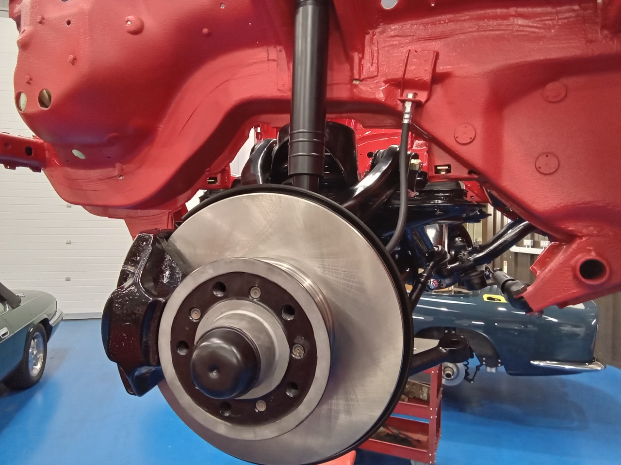 311025 1978 Mercedes 350SL Front Hubs Built Up 2