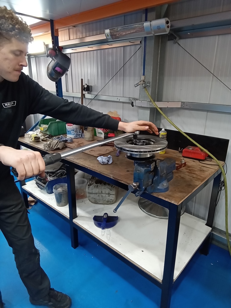 311025 1978 Mercedes 350SL Front Hubs Built Up 5