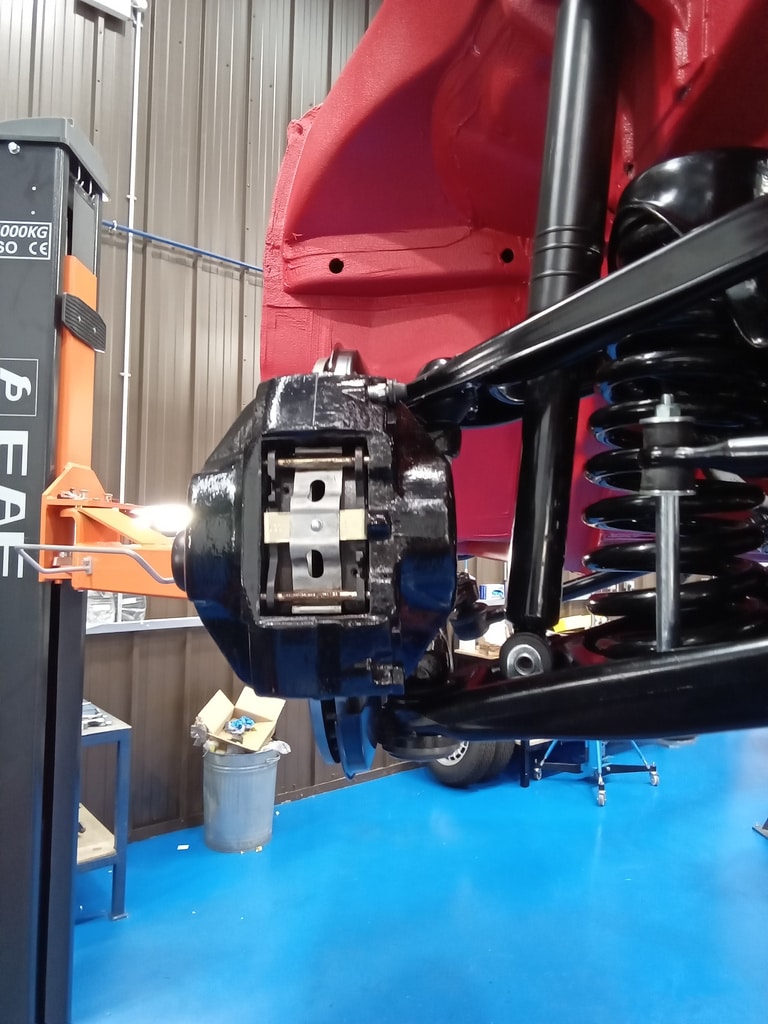 311025 1978 Mercedes 350SL Front Hubs Built Up