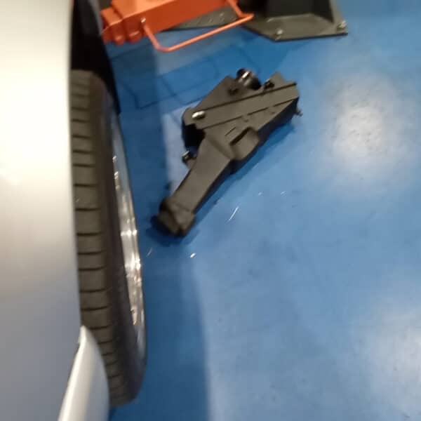 311025 1996 Mercedes SL600 PDI and Oil Change 2