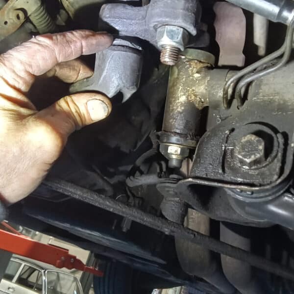 311025 1996 Mercedes SL600 PDI and Oil Change 9