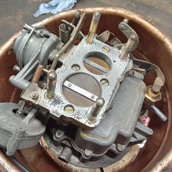030225 1973 Mercedes 250 Carburettor Leak 4