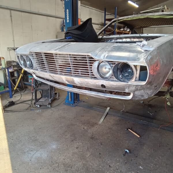 031025 1970 Aston Martin DBS Grille Fitment Finalised 3